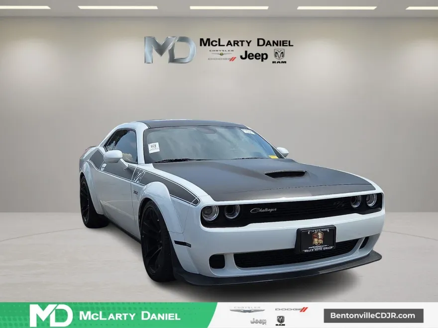 2023 Dodge Challenger R/T Scat Pack Widebody photo 1
