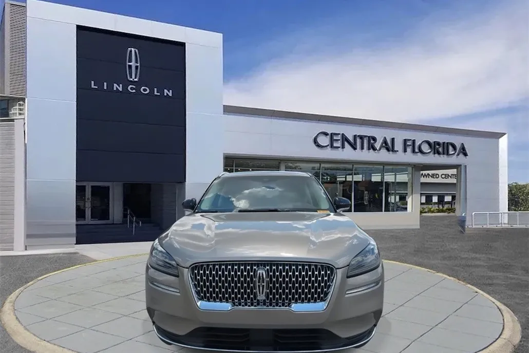 2021 Lincoln Corsair Standard photo 1