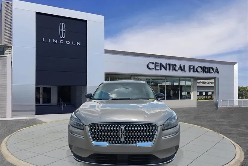 2021 Lincoln Corsair Standard photo 1