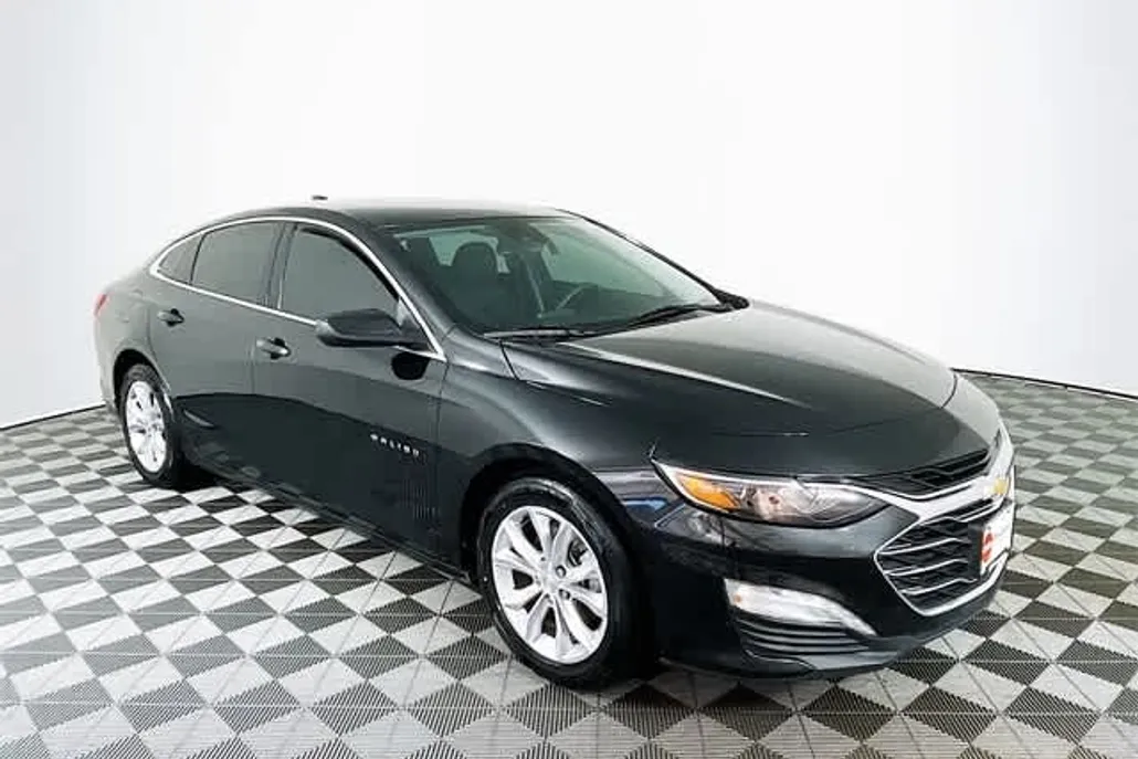 2023 Chevrolet Malibu 1LT photo 1