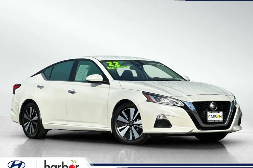 2022 Nissan Altima 2.5 SV photo 1