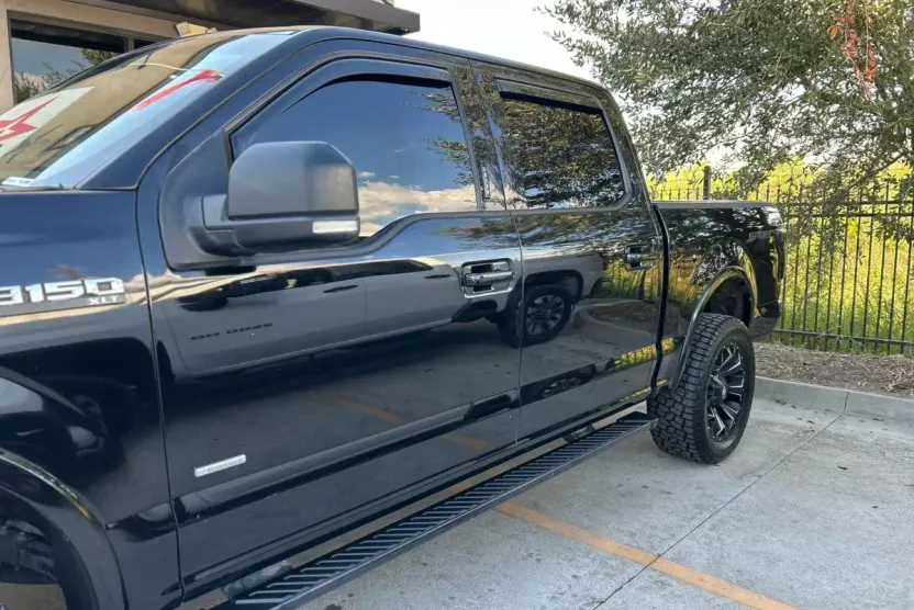 2016 Ford F-150 photo 1