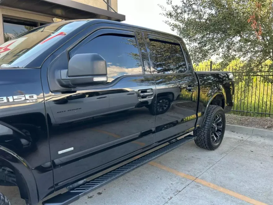 2016 Ford F-150 photo 1