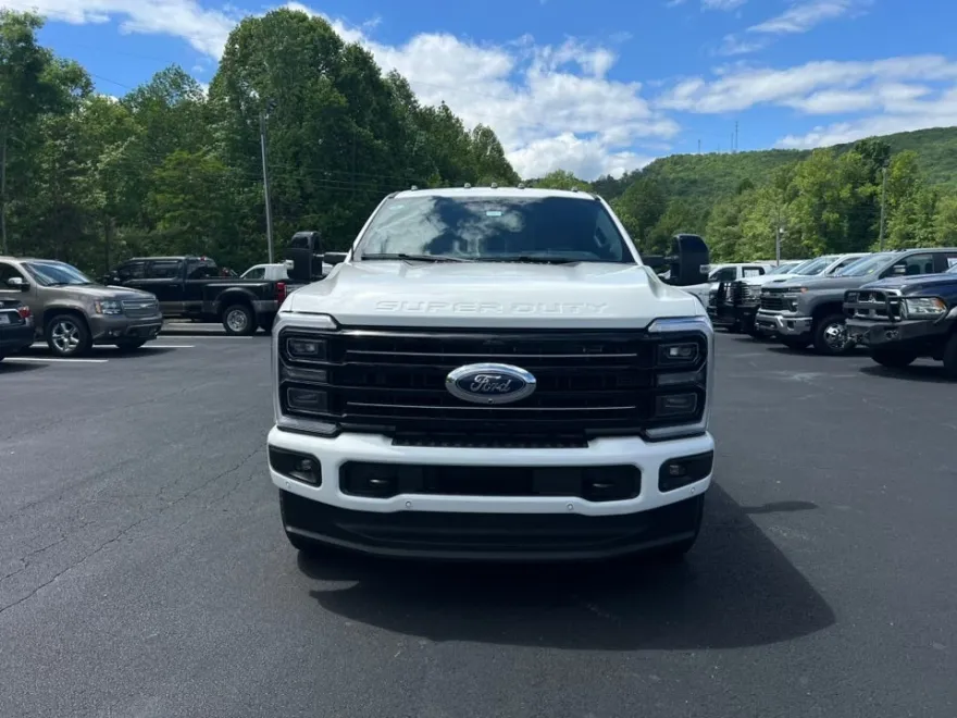 2025 Ford F-250 photo 1