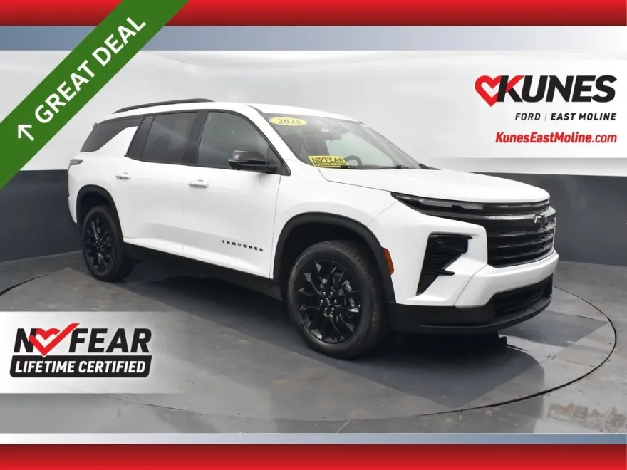 2025 Chevrolet Traverse 2LT photo 1