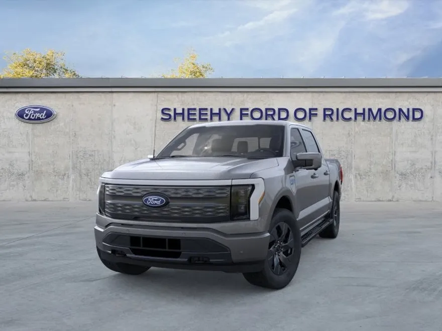 2025 Ford F-150 Lightning Lariat photo 1