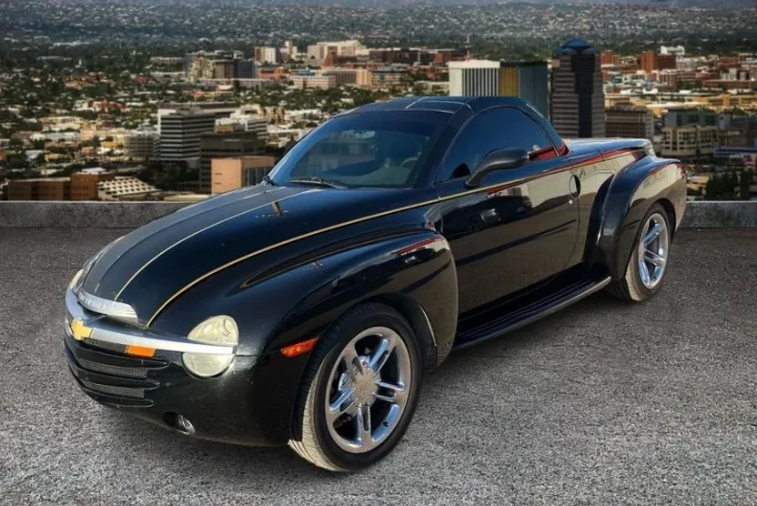 2005 Chevrolet SSR Base photo 1