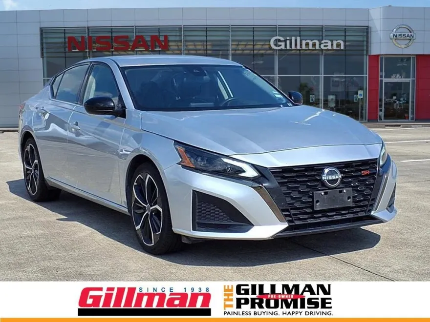 2024 Nissan Altima SR photo 1