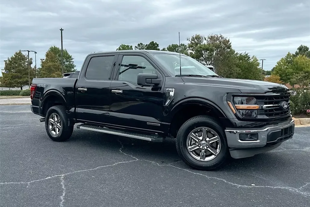 2024 Ford F-150 XLT photo 1