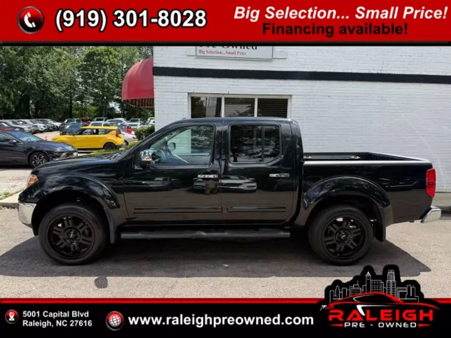 2019 Nissan Frontier Crew Cab SL photo 1