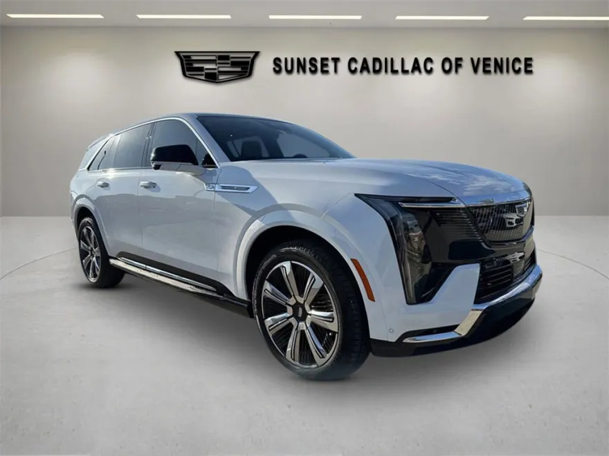2025 Cadillac Escalade IQ Luxury photo 1
