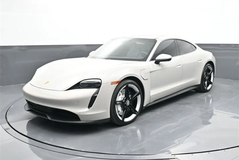 2024 Porsche Taycan photo 1