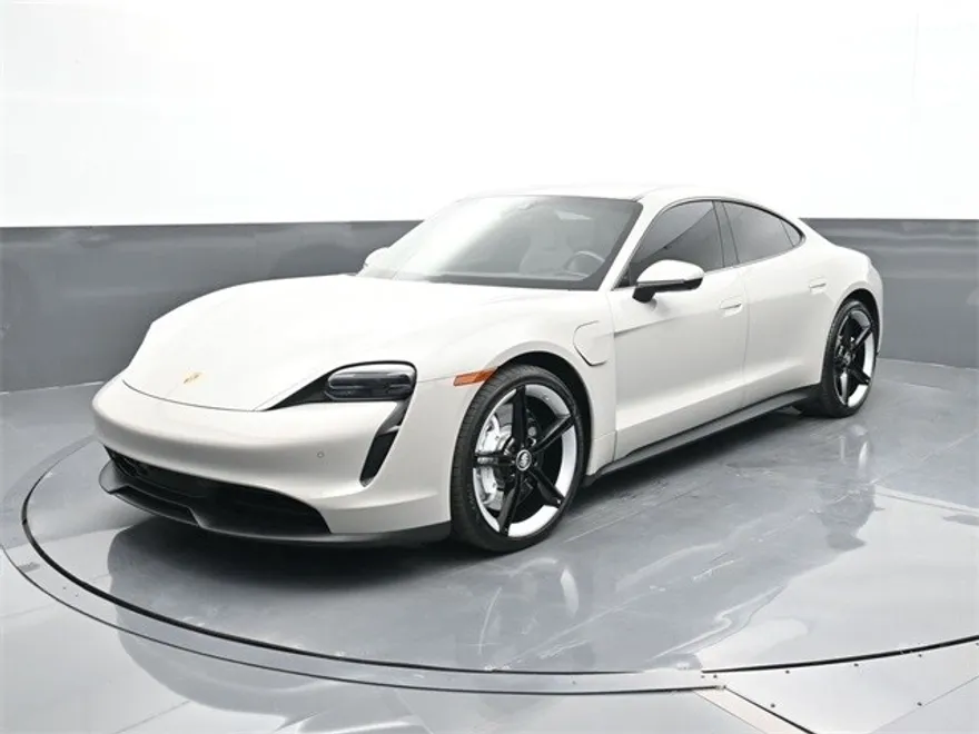 2024 Porsche Taycan photo 1