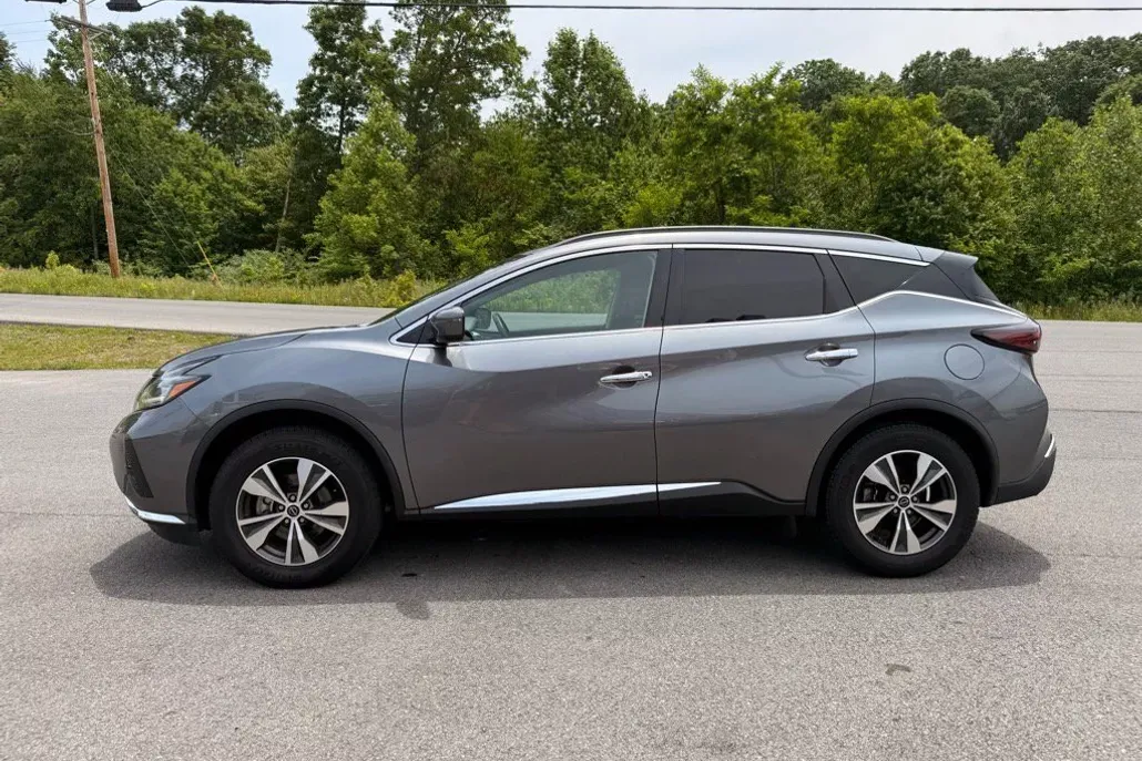 2023 Nissan Murano SV photo 1