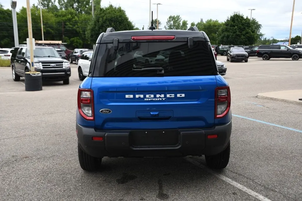 2025 Ford Bronco Sport Outer Banks photo 1