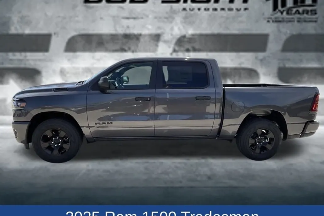 2025 Ram 1500 Tradesman photo 1