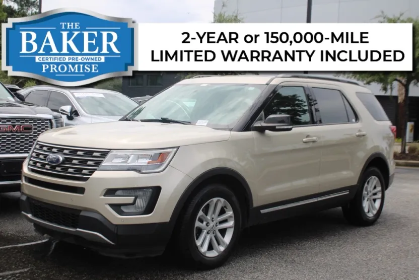 2017 Ford Explorer XLT photo 1