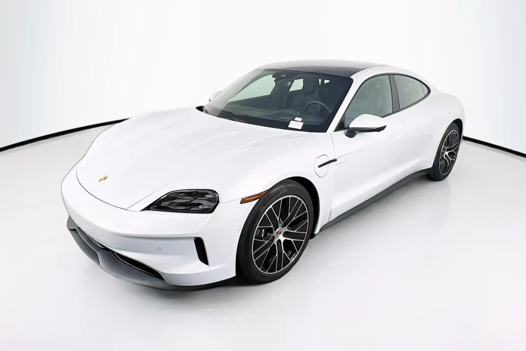 2025 Porsche Taycan 4 photo 1