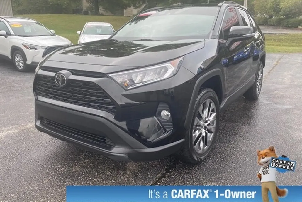 2021 Toyota RAV4 XLE Premium photo 1