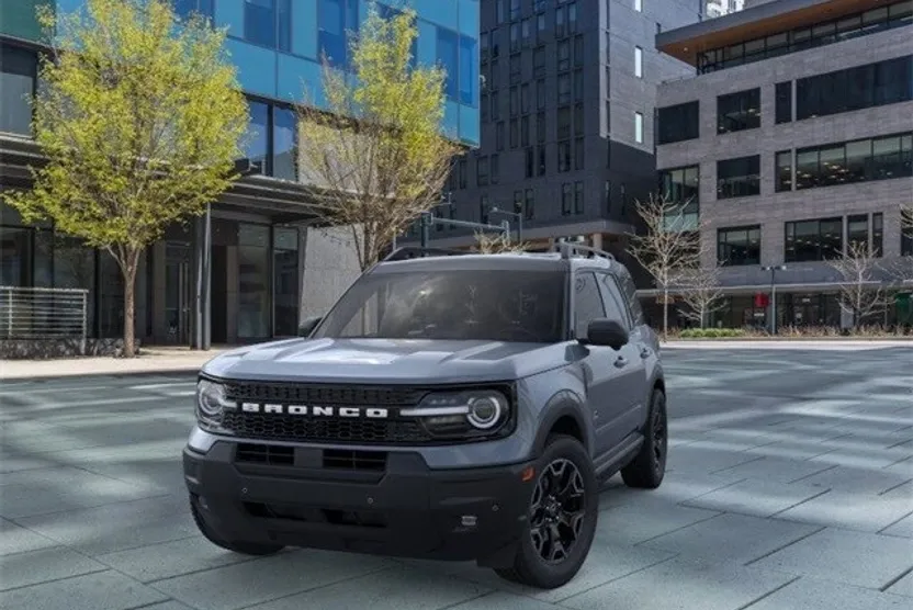2025 Ford Bronco Sport Outer Banks photo 1