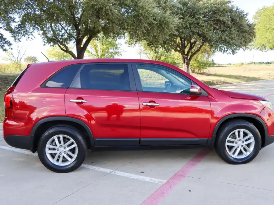 2015 Kia Sorento LX photo 1