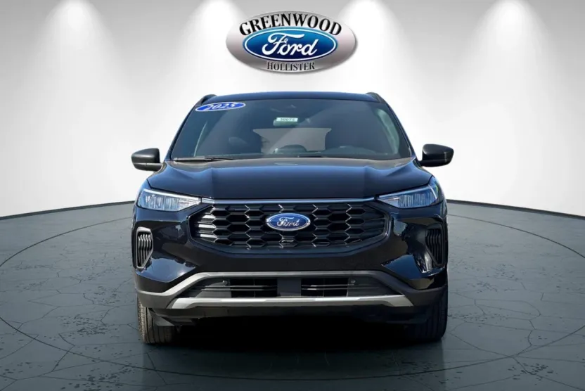 2025 Ford Escape ST-Line photo 1
