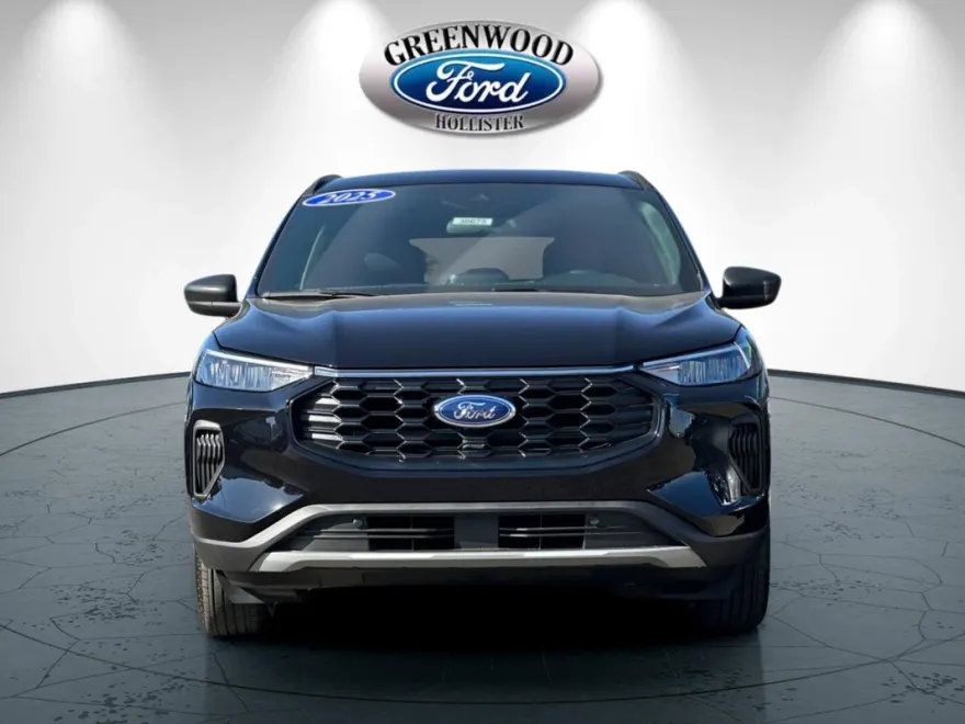2025 Ford Escape ST-Line photo 1