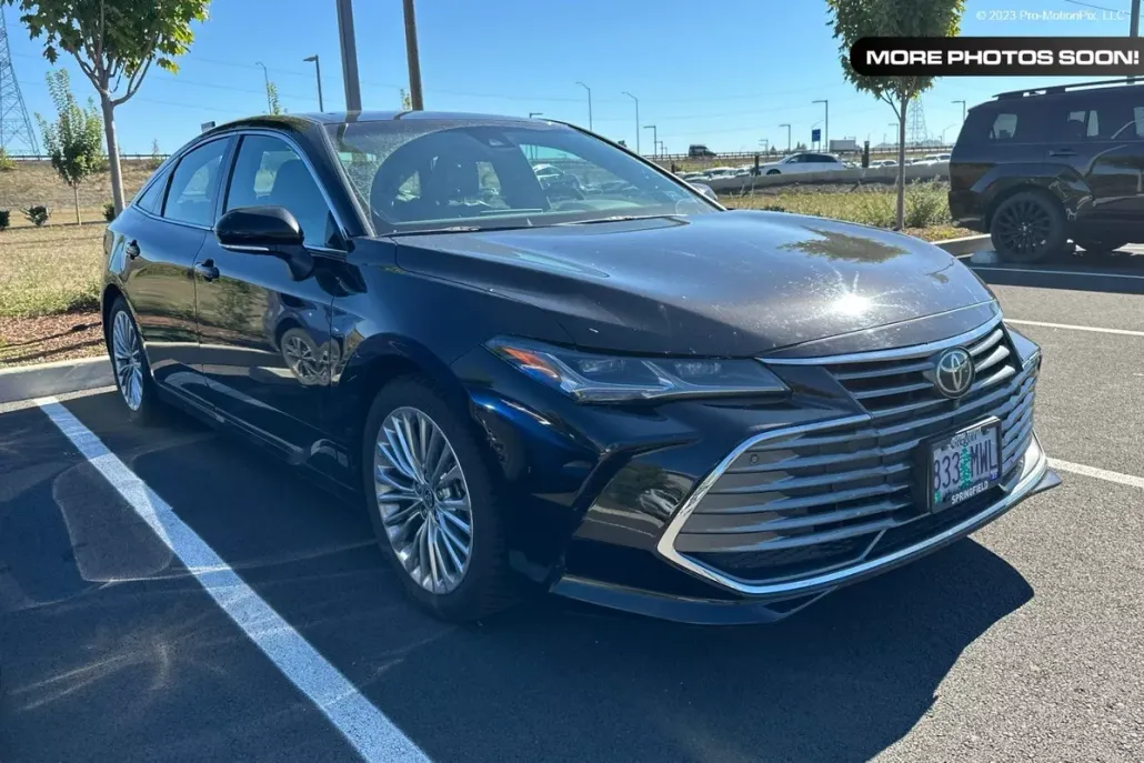 2021 Toyota Avalon Limited photo 1