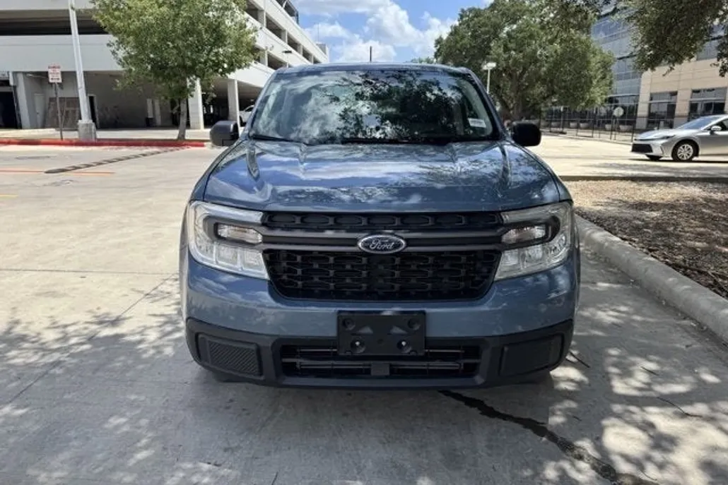2024 Ford Maverick XLT photo 1