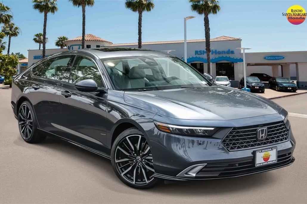 2025 Honda Accord Hybrid Touring photo 1