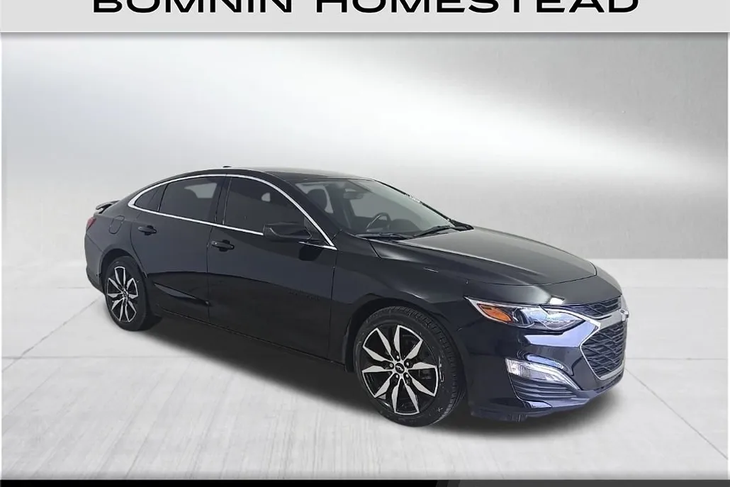 2022 Chevrolet Malibu RS photo 1