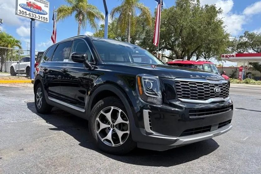 2020 Kia Telluride EX photo 1