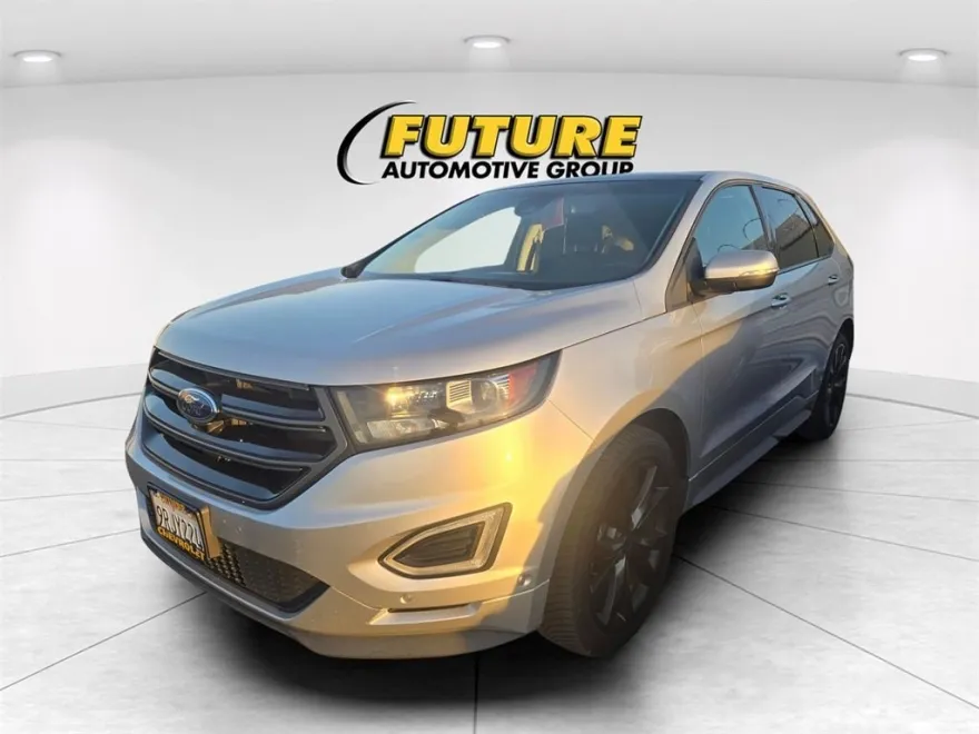 2015 Ford Edge Sport photo 1