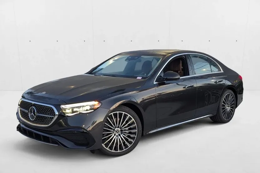 2026 Mercedes Benz E 350 4MATIC Sedan photo 1