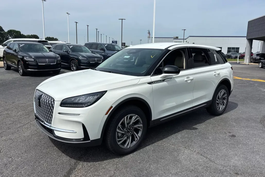 2025 Lincoln Corsair Premiere photo 1