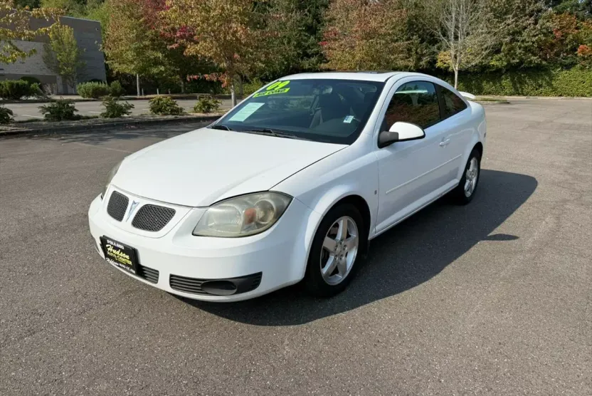 2009 Pontiac G5 LS photo 1