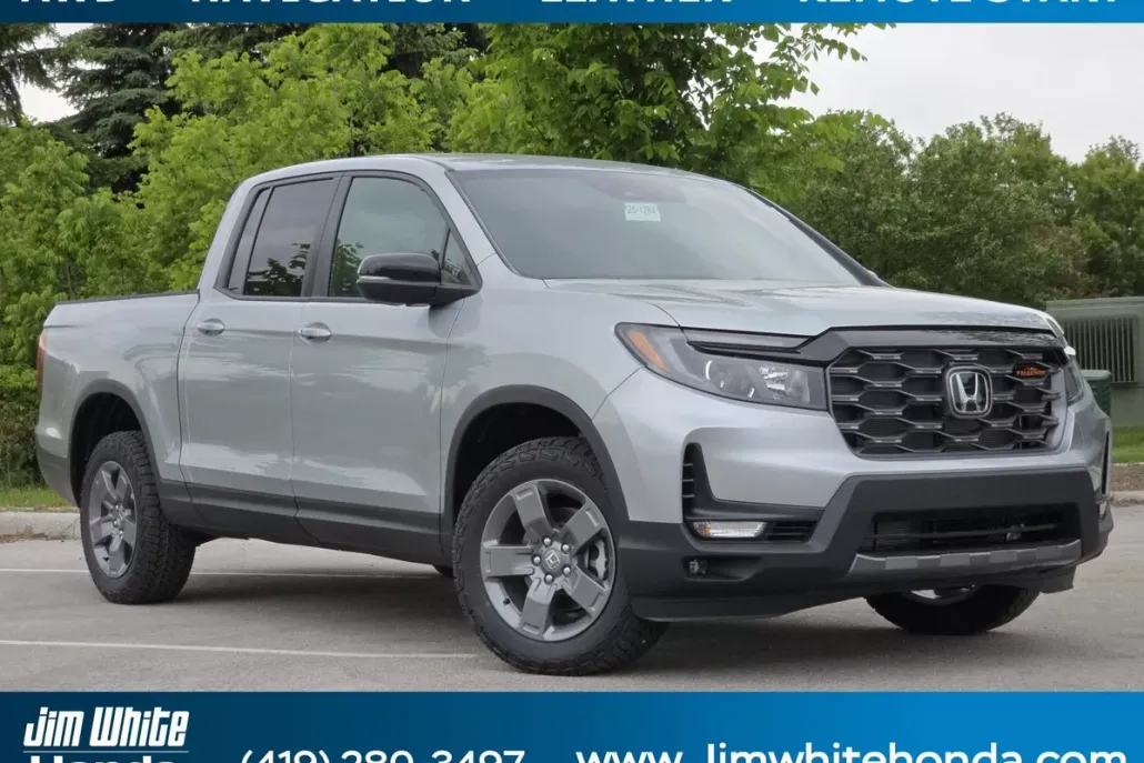 2025 Honda Ridgeline TrailSport photo 1