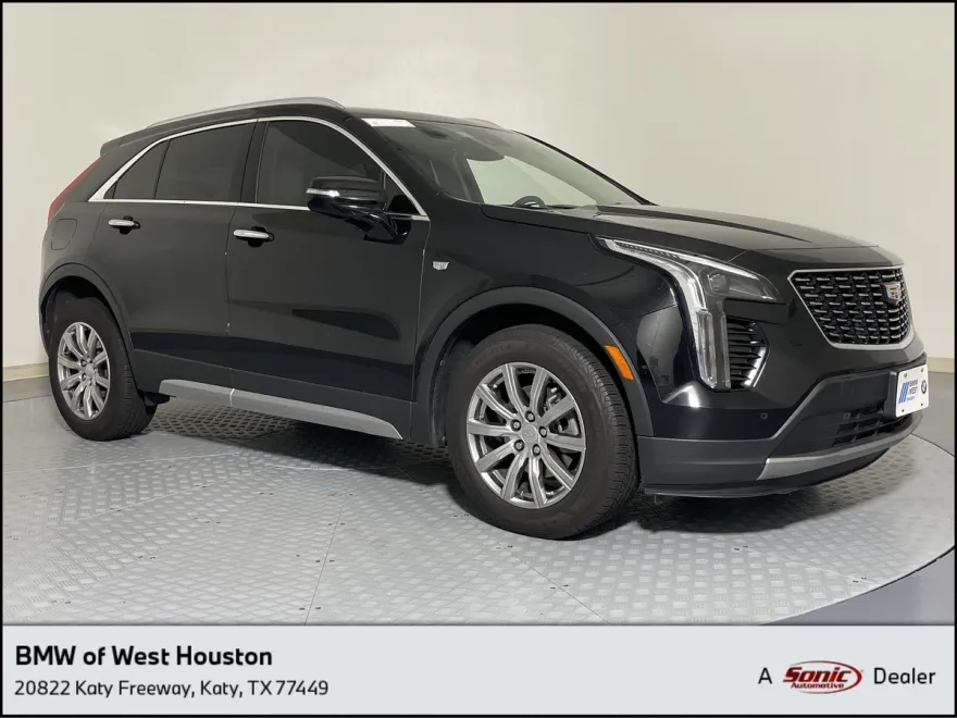 2022 Cadillac XT4 Premium Luxury photo 1