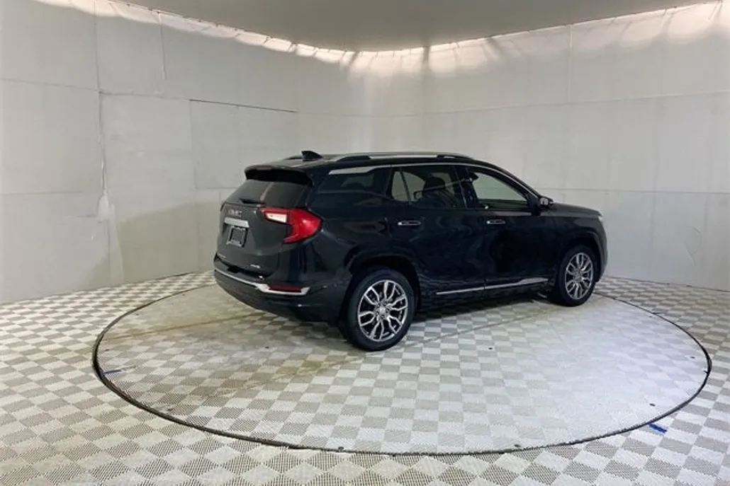 2022 Gmc Terrain Denali photo 1