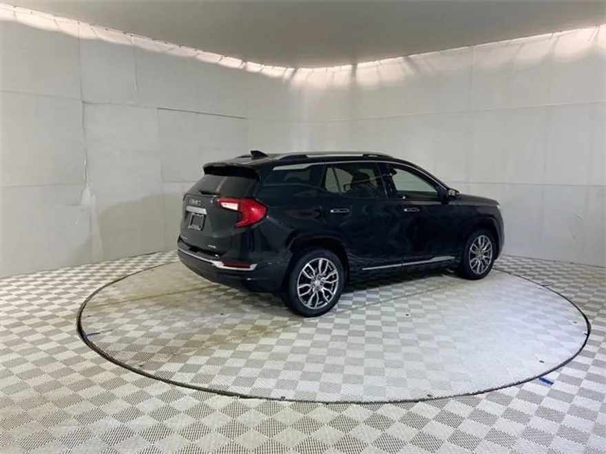 2022 Gmc Terrain Denali photo 1