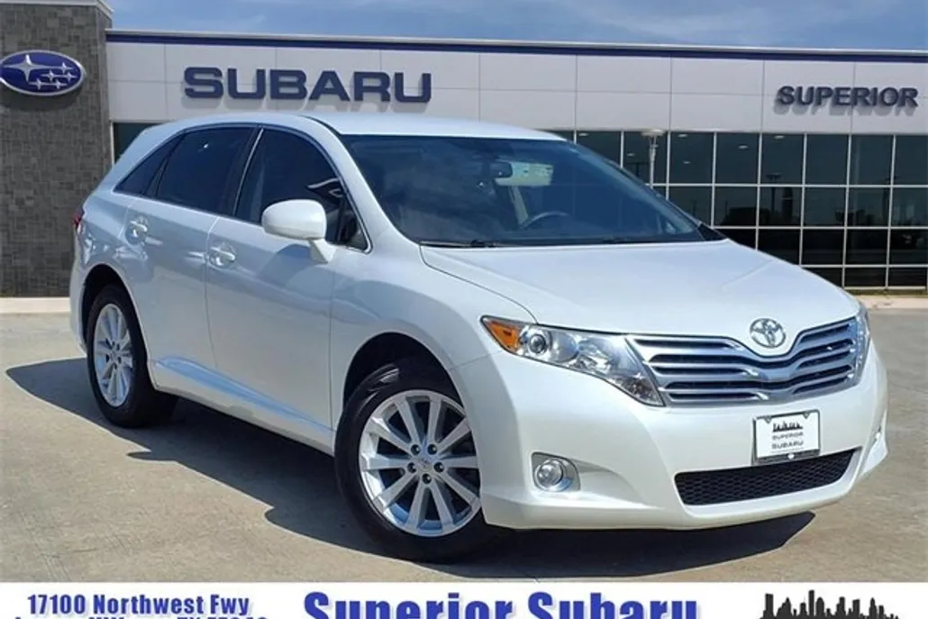 2012 Toyota Venza LE photo 1