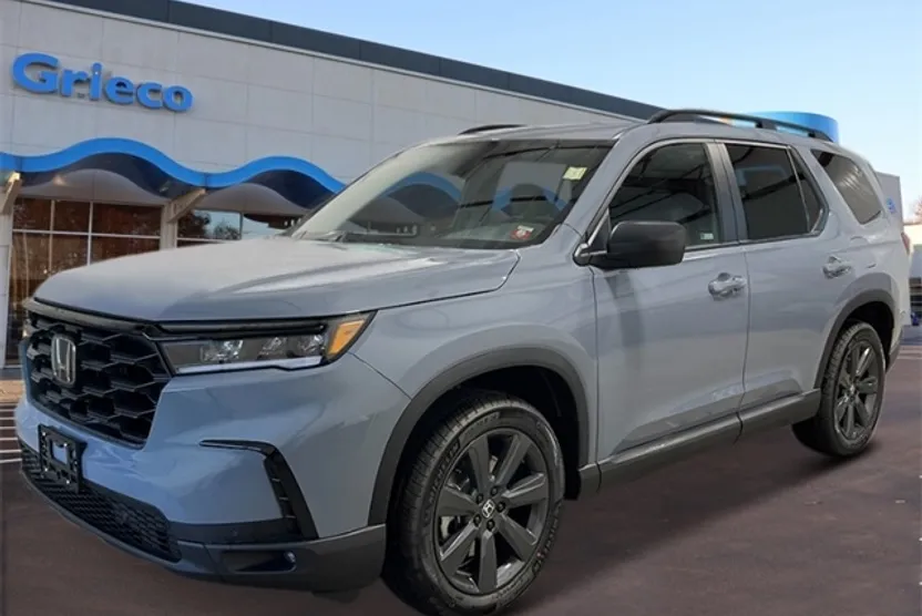 2025 Honda Pilot Sport photo 1