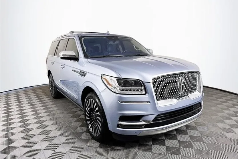 2019 Lincoln Navigator Black Label photo 1
