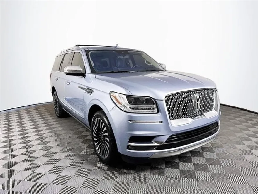 2019 Lincoln Navigator Black Label photo 1