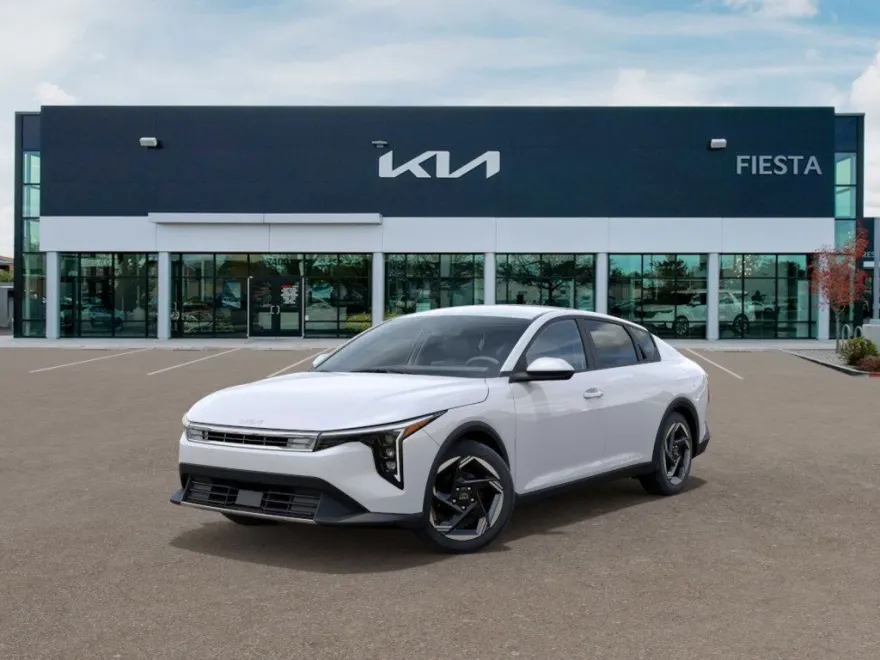 2025 Kia K4 EX photo 1