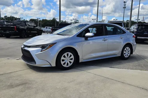 2020 Toyota Corolla L photo 3