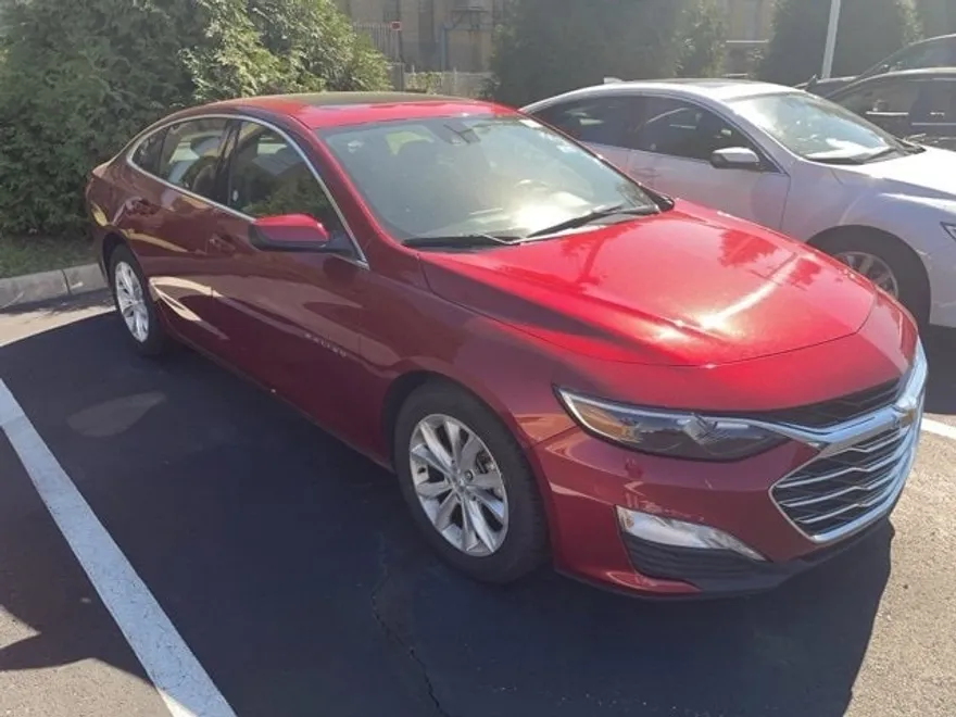 2024 Chevrolet Malibu 1LT photo 1