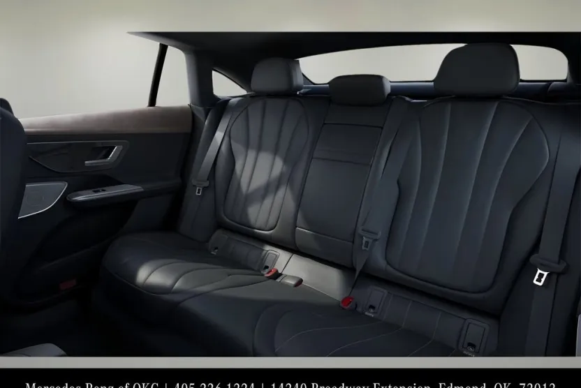 2025 Mercedes Benz 350 4MATIC photo 1