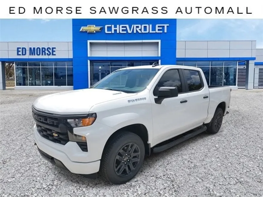 2025 Chevrolet Silverado 1500 Custom photo 1