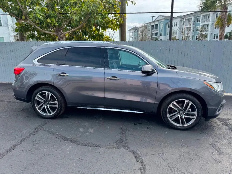 2017 Acura MDX SH-AWD Advance photo 1